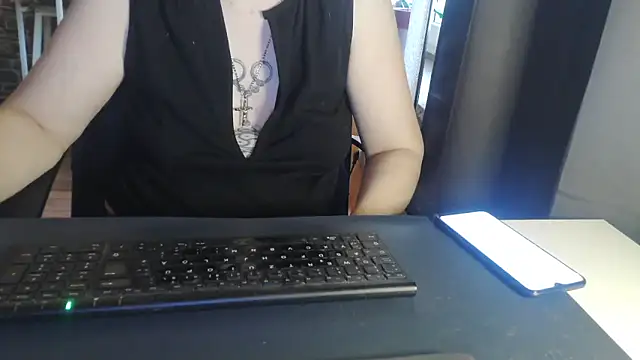 Sweet Phoenix online show from 14, 10, 2025