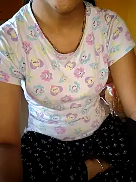 lovelygirl4567 online show from 22, 3, 2025