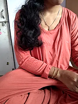 lovelygirl4567 online show from 7, 2, 2026