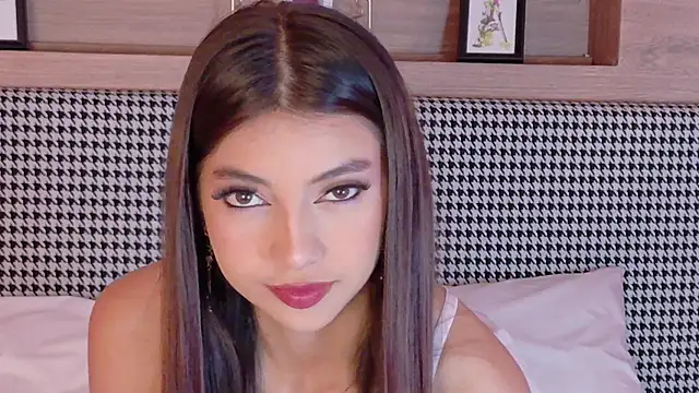 Snapshot of NickyBelmonth chatting on 1, 2, 2025 NickyBelmonth online show from 1, 2, 2025