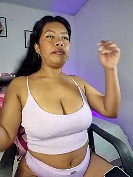 Snapshot of PaulaOrtiz_1 chatting on 15, 5, 2026 PaulaOrtiz 1 online show from 15, 5, 2026