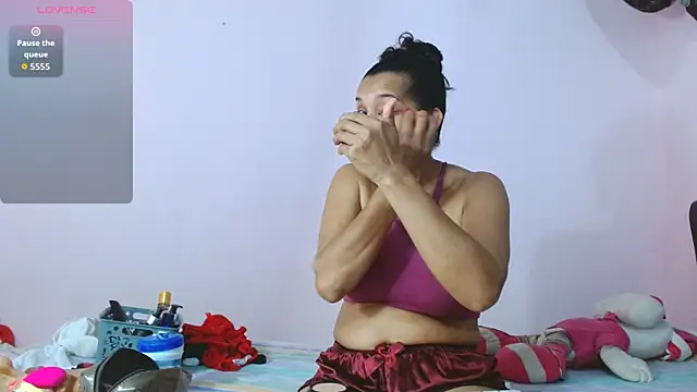 Snapshot of latinabueno41 chatting on 25, 10, 2025 latinabueno41 online show from 25, 10, 2025