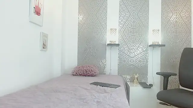 Snapshot of leyli_ass chatting on 15, 1, 2025 leyli ass online show from 15, 1, 2025