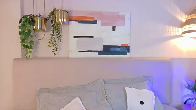 AbieHills online show from 12, 11, 2025