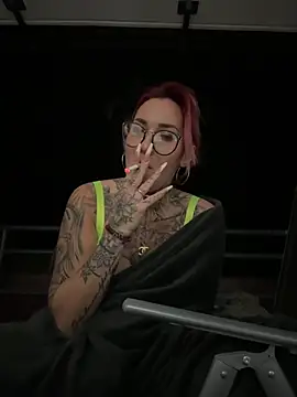 Snapshot of Mia-Fuchs chatting on 4, 1, 2025 Mia-Fuchs online show from 4, 1, 2025