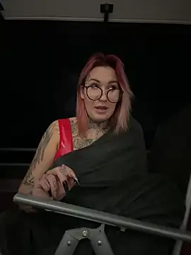 Snapshot of Mia-Fuchs chatting on 10, 2, 2025 Mia-Fuchs online show from 10, 2, 2025