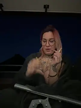 Snapshot of Mia-Fuchs chatting on 11, 3, 2025 Mia-Fuchs online show from 11, 3, 2025