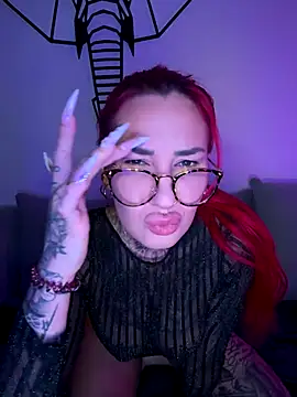 Snapshot of Mia-Fuchs chatting on 11, 9, 2025 Mia-Fuchs online show from 11, 9, 2025