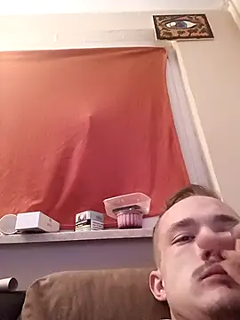 Snapshot of frankthefuck69 chatting on 6, 3, 2025 frankthefuck69 online show from 6, 3, 2025