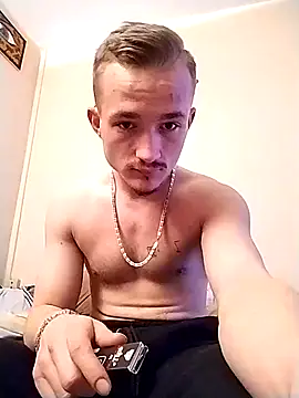 Snapshot of frankthefuck69 chatting on 9, 3, 2025 frankthefuck69 online show from 9, 3, 2025