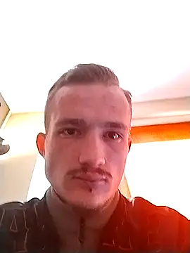 Snapshot of frankthefuck69 chatting on 13, 3, 2025 frankthefuck69 online show from 13, 3, 2025