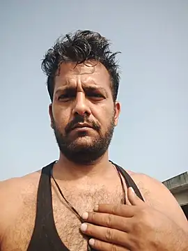 MAGNETICDADDY8 online show from 5, 11, 2025