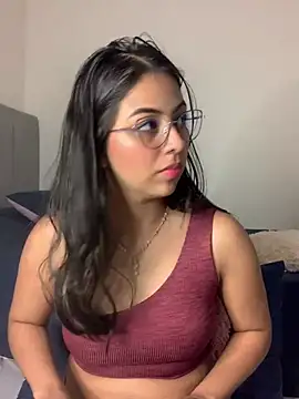 Julii- online show from 5, 1, 2025