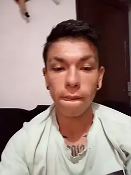 Snapshot of chispahot69_ chatting on 4, 1, 2025 chispahot69 online show from 4, 1, 2025