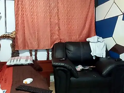 Snapshot of chispahot69_ chatting on 8, 11, 2025 chispahot69 online show from 8, 11, 2025