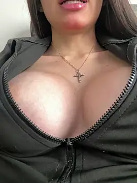 Maddy Jones online show from 23, 1, 2025