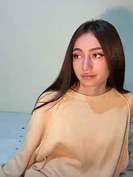 Maddy Jones online show from 21, 3, 2025