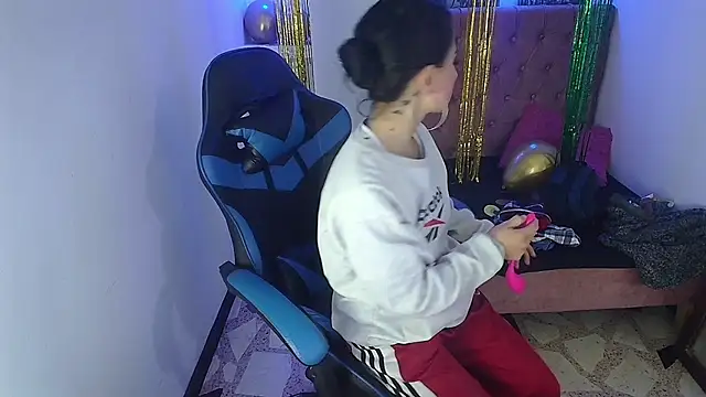 Anniee x online show from 18, 3, 2025