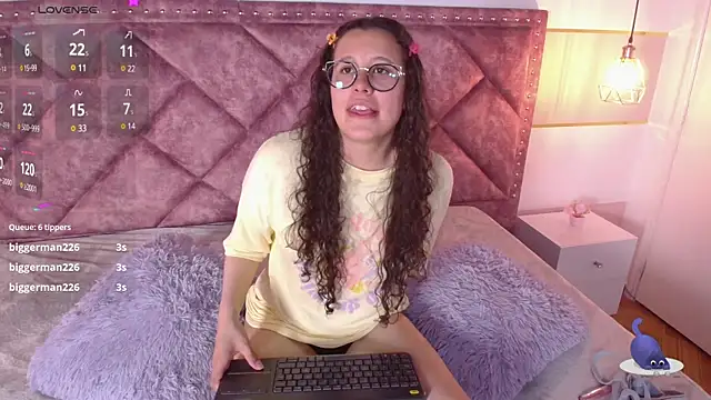 Snapshot of Charlotte__Miller chatting on 22, 1, 2025 Charlotte Miller online show from 22, 1, 2025