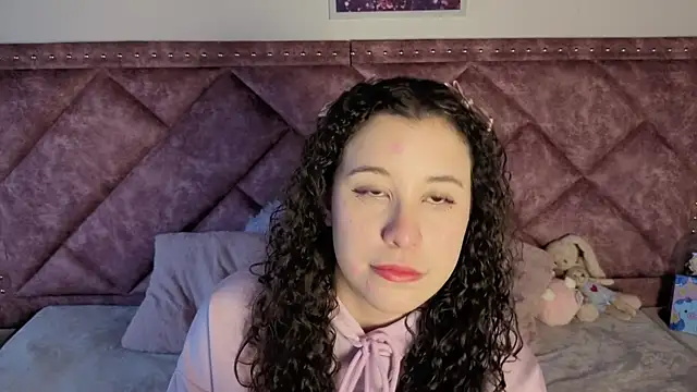 Snapshot of Charlotte__Miller chatting on 10, 9, 2025 Charlotte Miller online show from 10, 9, 2025