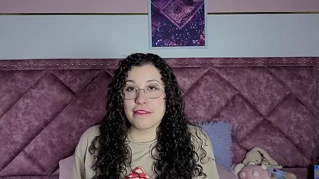 Snapshot of Charlotte__Miller chatting on 12, 9, 2025 Charlotte Miller online show from 12, 9, 2025