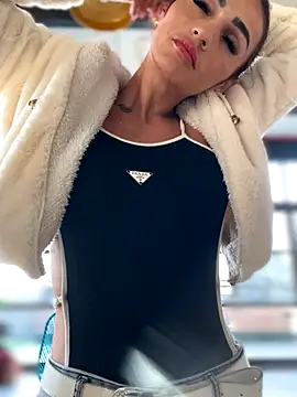 Samantha bigboobs online show from 29, 10, 2025