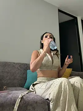 Samantha bigboobs online show from 27, 6, 2026
