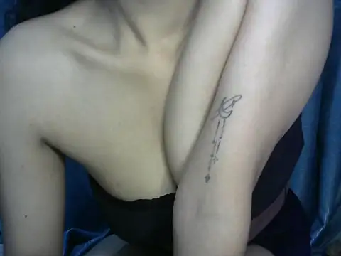 Snapshot of Horny_honey69 chatting on 16, 1, 2025 Horny honey69 online show from 16, 1, 2025