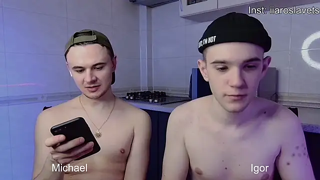 Snapshot of michael_sexdevil chatting on 12, 1, 2025 michael sexdevil online show from 12, 1, 2025