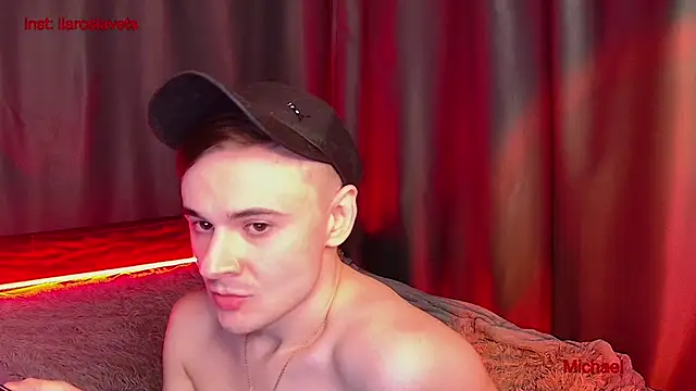 Snapshot of michael_sexdevil chatting on 8, 3, 2025 michael sexdevil online show from 8, 3, 2025