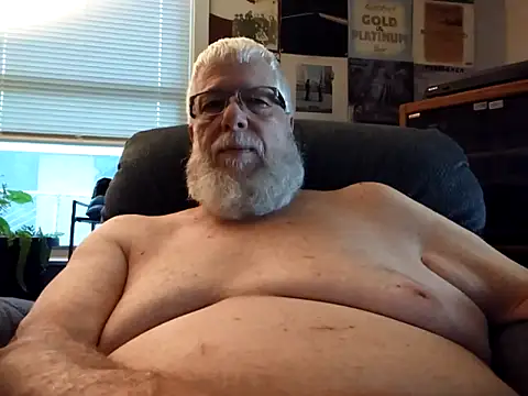 Snapshot of Futura_intx chatting on 10, 9, 2025 Futura intx online show from 10, 9, 2025