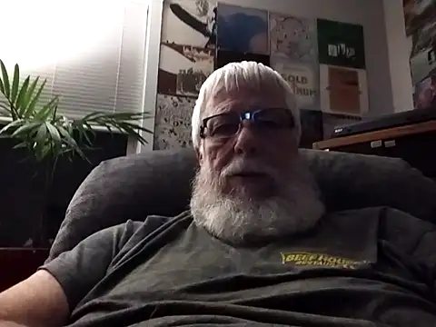 Snapshot of Futura_intx chatting on 12, 10, 2025 Futura intx online show from 12, 10, 2025