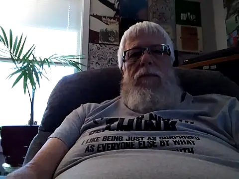 Snapshot of Futura_intx chatting on 12, 10, 2025 Futura intx online show from 12, 10, 2025