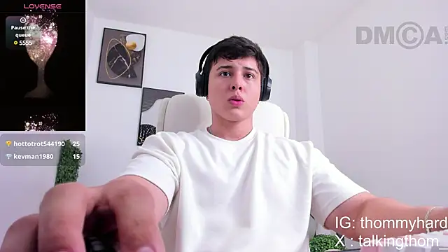Snapshot of Thom_Ohtani chatting on 7, 1, 2025 Thom Ohtani online show from 7, 1, 2025