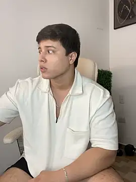 Snapshot of Thom_Ohtani chatting on 24, 1, 2025 Thom Ohtani online show from 24, 1, 2025