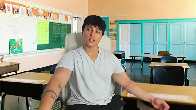 Snapshot of Thom_Ohtani chatting on 15, 2, 2025 Thom Ohtani online show from 15, 2, 2025