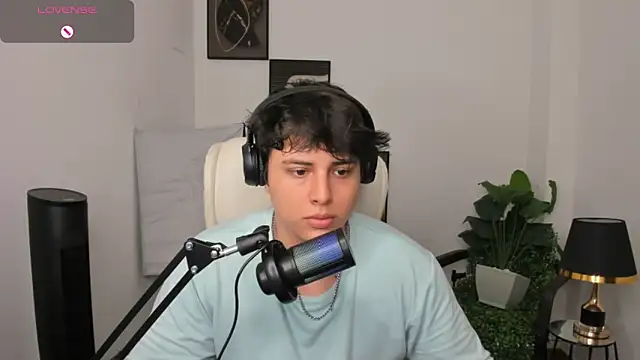 Snapshot of Thom_Ohtani chatting on 11, 3, 2025 Thom Ohtani online show from 11, 3, 2025