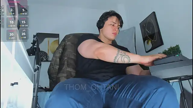 Snapshot of Thom_Ohtani chatting on 8, 5, 2026 Thom Ohtani online show from 8, 5, 2026