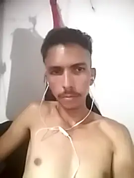 MagrinhoSaradoo online show from 12, 2, 2025