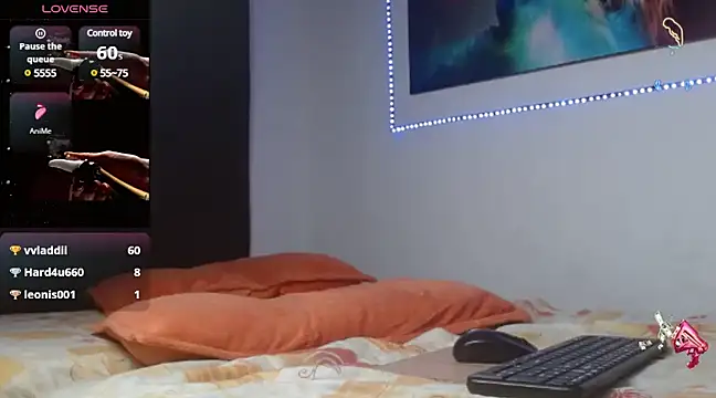 Snapshot of fabyana-queen chatting on 18, 1, 2025 fabyana-queen online show from 18, 1, 2025