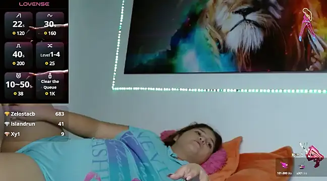 Snapshot of fabyana-queen chatting on 23, 1, 2025 fabyana-queen online show from 23, 1, 2025