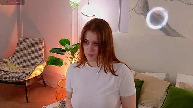 Snapshot of EllieGarson chatting on 31, 5, 2026 EllieGarson online show from 31, 5, 2026