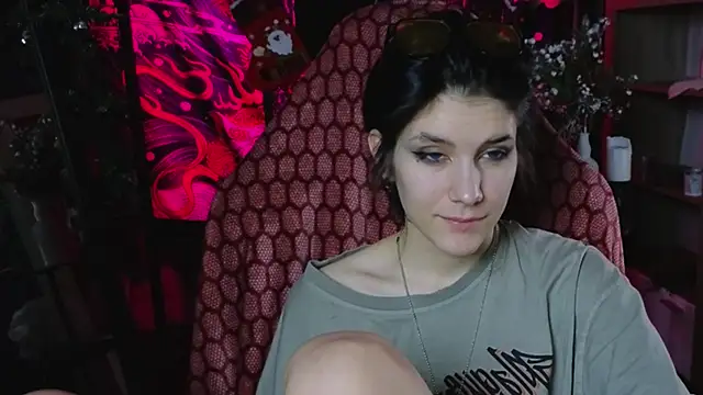 Snapshot of Hyeon_Jin chatting on 7, 1, 2025 Hyeon Jin online show from 7, 1, 2025