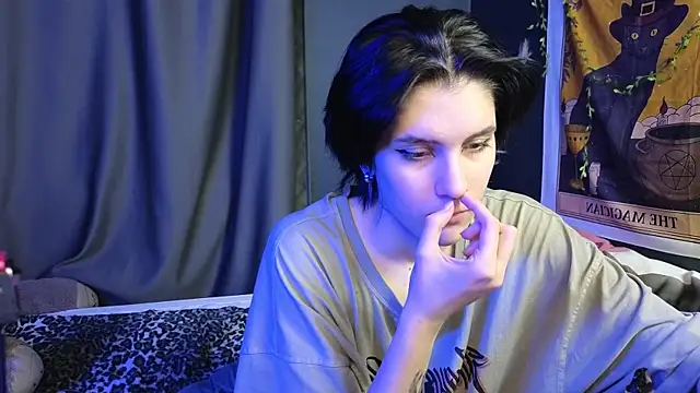 Snapshot of Hyeon_Jin chatting on 7, 2, 2025 Hyeon Jin online show from 7, 2, 2025