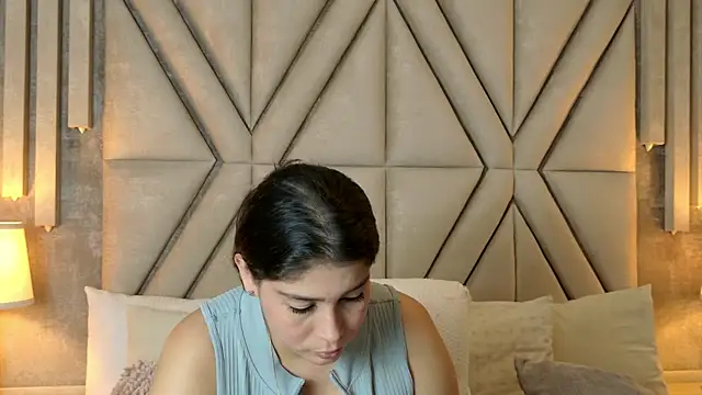 Snapshot of MilaRux chatting on 25, 4, 2026 MilaRux online show from 25, 4, 2026
