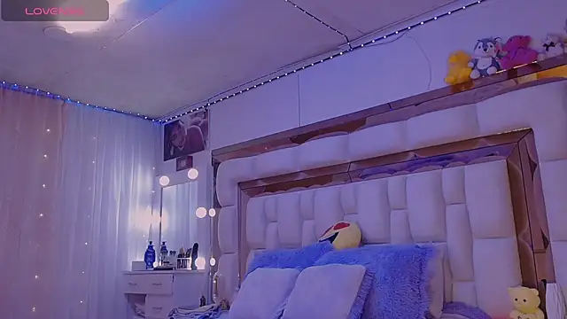 Aliana Ross online show from 16, 10, 2025