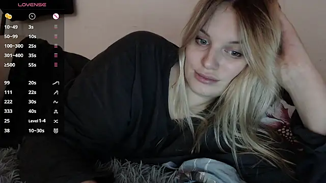 Snapshot of shiny_bunnyyy chatting on 15, 1, 2025 shiny bunnyyy online show from 15, 1, 2025