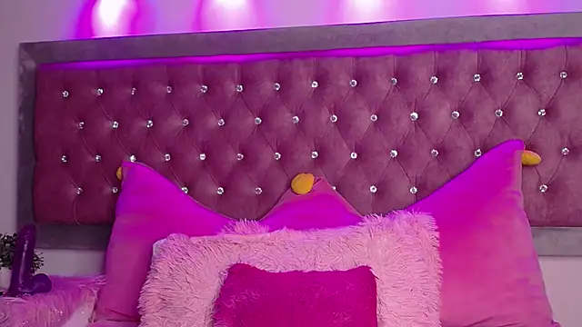Snapshot of Silver_Rosex chatting on 15, 1, 2025 Silver Rosex online show from 15, 1, 2025