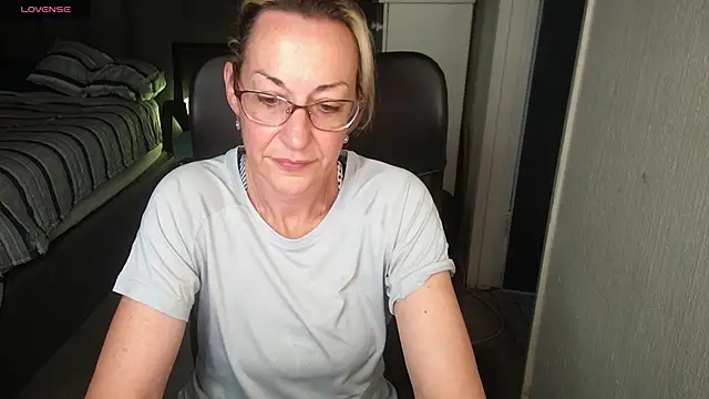 Snapshot of boeslaboes1 chatting on 20, 9, 2025 boeslaboes1 online show from 20, 9, 2025