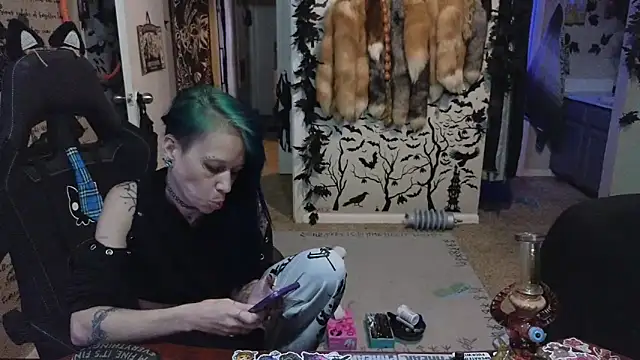 trashbrat online show from 10, 9, 2025